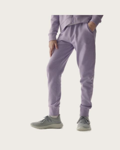 Dievčenské tepláky 4F JUNIOR TROUSERS-4FJWSS24TTROF587-52S-LIGHT VIOLET