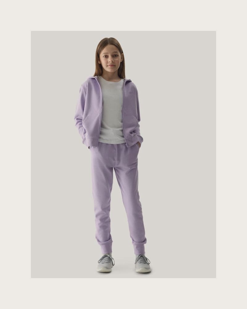 Dievčenské tepláky 4F JUNIOR TROUSERS-4FJWSS24TTROF587-52S-LIGHT VIOLET – fotka 5