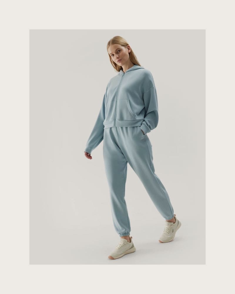 Dámske tepláky 4F TROUSERS-4FWSS24TTROF642-34S-LIGHT BLUE – fotka 5