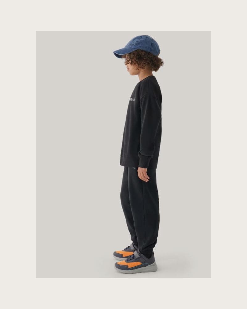 Chlapčenské zateplené tepláky 4F JUNIOR TROUSERS-JWAW24TTROM761-20S-DEEP BLACK – fotka 3