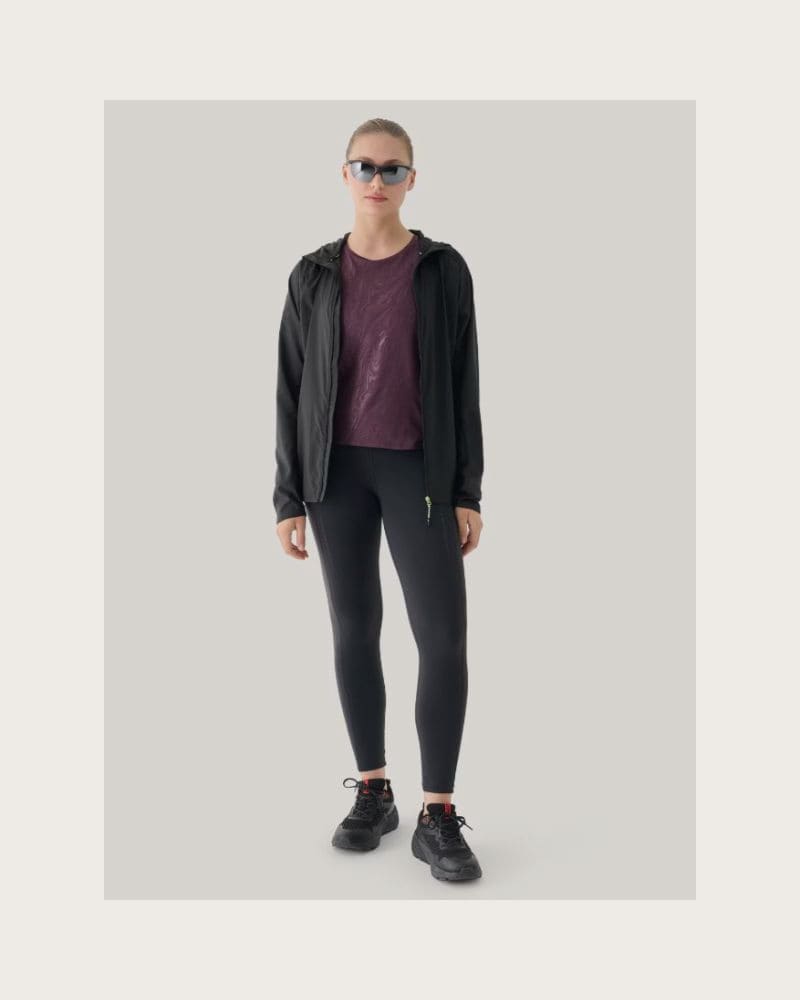 Dámske bežecké zateplené legíny 4F TIGHTS FNK-WAW24TFTIF266-22S-ANTHRACITE – fotka 3