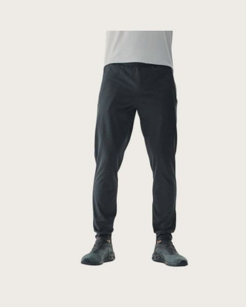 Pánske zateplené tepláky 4F TROUSERS FNK-WAW24TFTRM681-22M-ANTHRACITE MELANGE