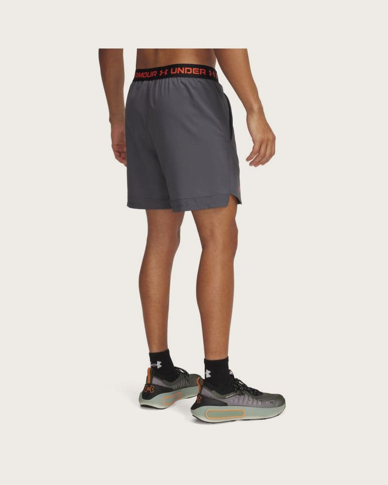 Pánske tréningové kraťasy UNDER ARMOUR UA Vanish Woven 6in Shorts-GRY – fotka 2