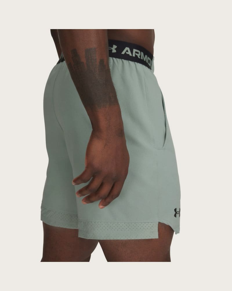 Pánske tréningové kraťasy UNDER ARMOUR UA Vanish Woven 6in Shorts-GRN – fotka 3
