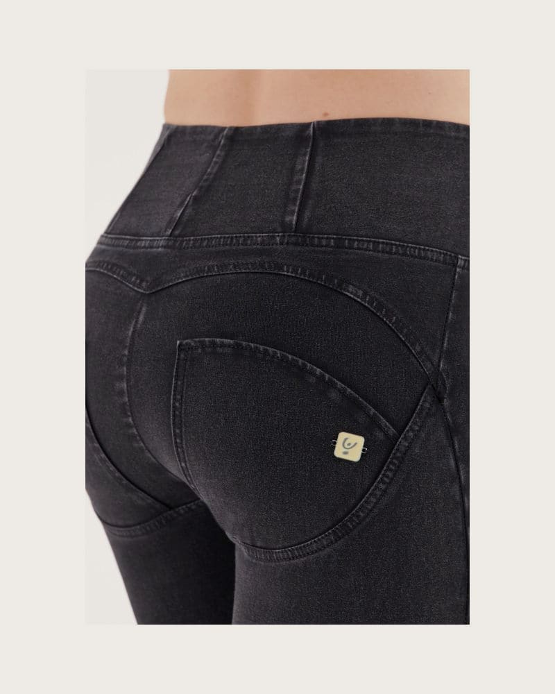 Dámske jeggings nohavice FREDDY WR.UP® superskinny push up 7 8 jeggings with high waist and zip-Black – fotka 4