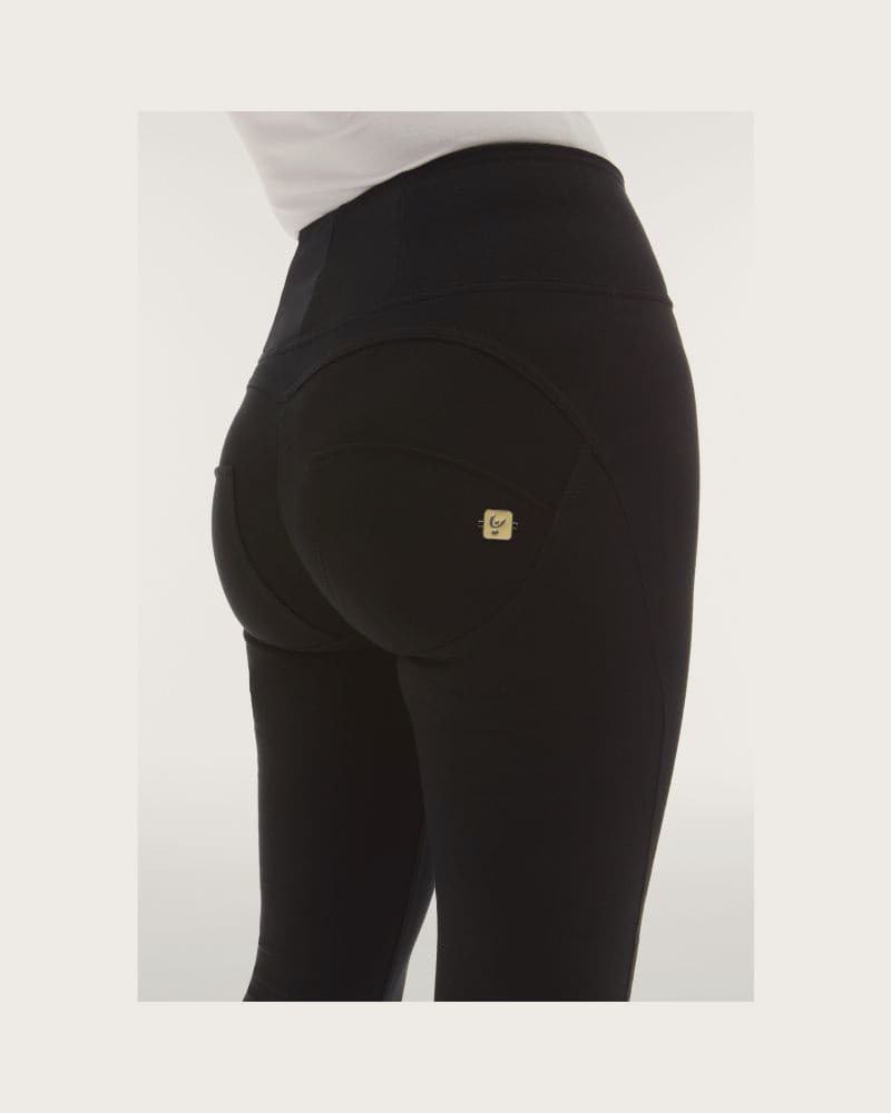 Dámske jeggings nohavice FREDDY WR.UP® skinny push up organic cotton trousers with high waist-Black – fotka 4