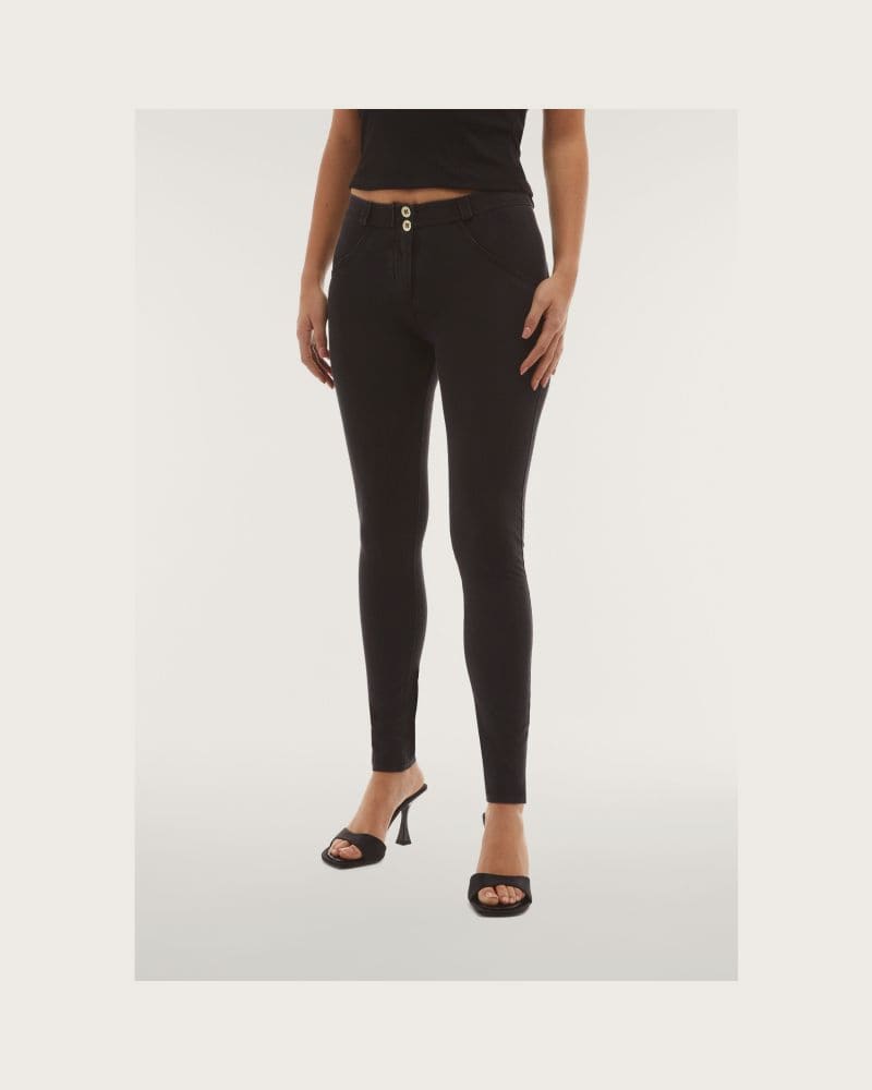 Dámske jeggings nohavice FREDDY WR.UP® skinny push up organic cotton jeggings-Black – fotka 2