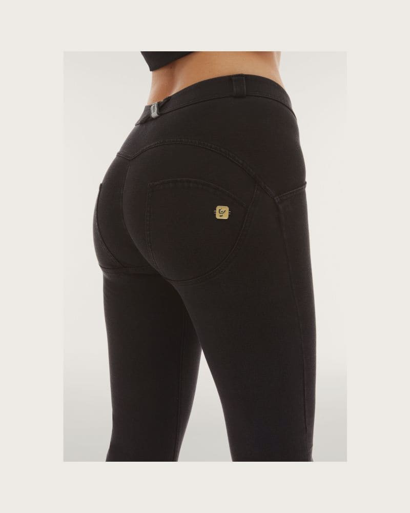 Dámske jeggings nohavice FREDDY WR.UP® skinny push up organic cotton jeggings-Black – fotka 4