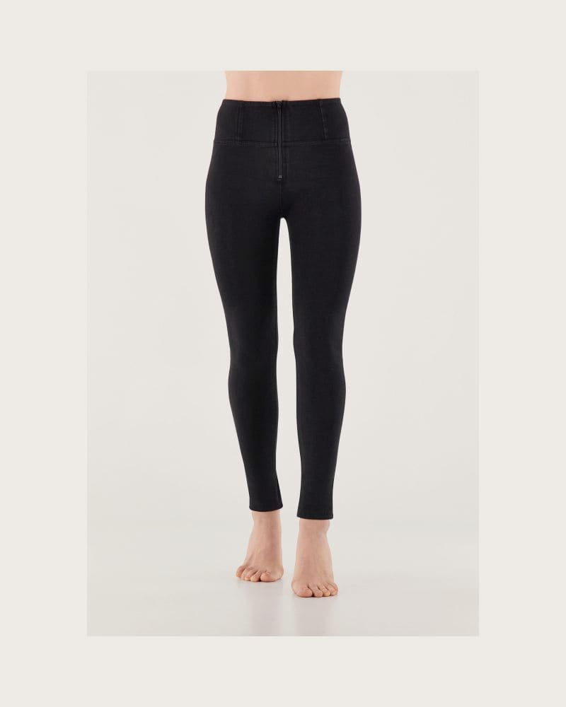 Dámske jeggings nohavice FREDDY WR.UP® skinny high waist push up jeggings in organic fabric-Black – fotka 2
