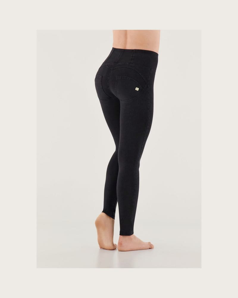 Dámske jeggings nohavice FREDDY WR.UP® skinny high waist push up jeggings in organic fabric-Black – fotka 3