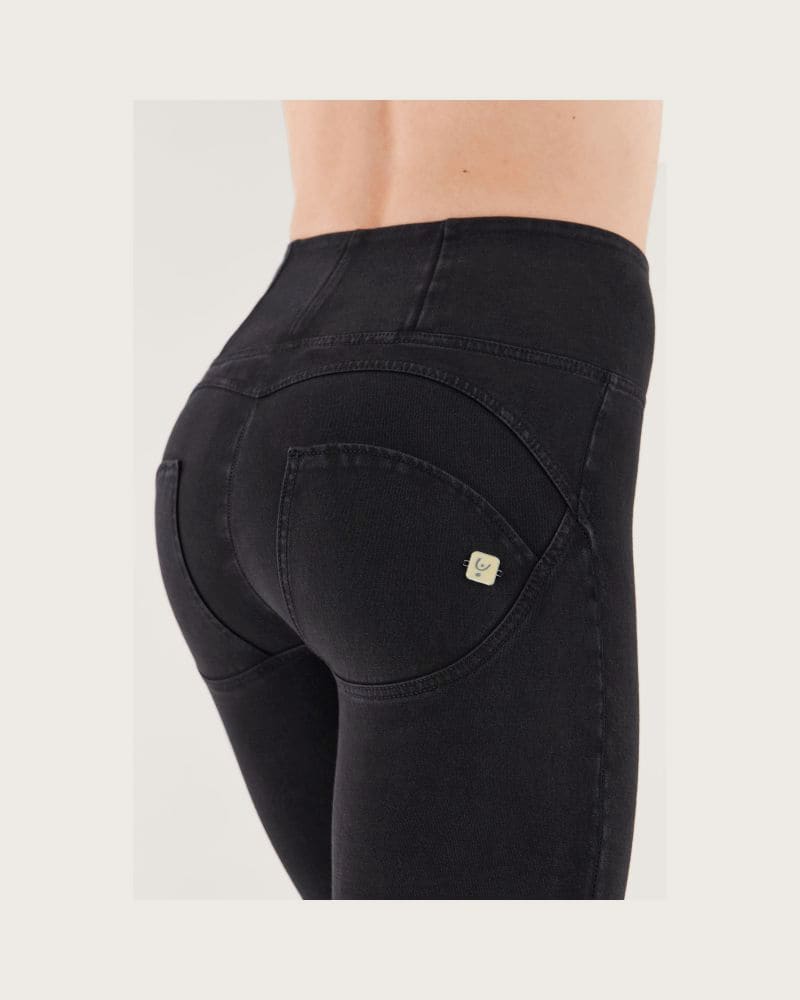 Dámske jeggings nohavice FREDDY WR.UP® skinny high waist push up jeggings in organic fabric-Black – fotka 4