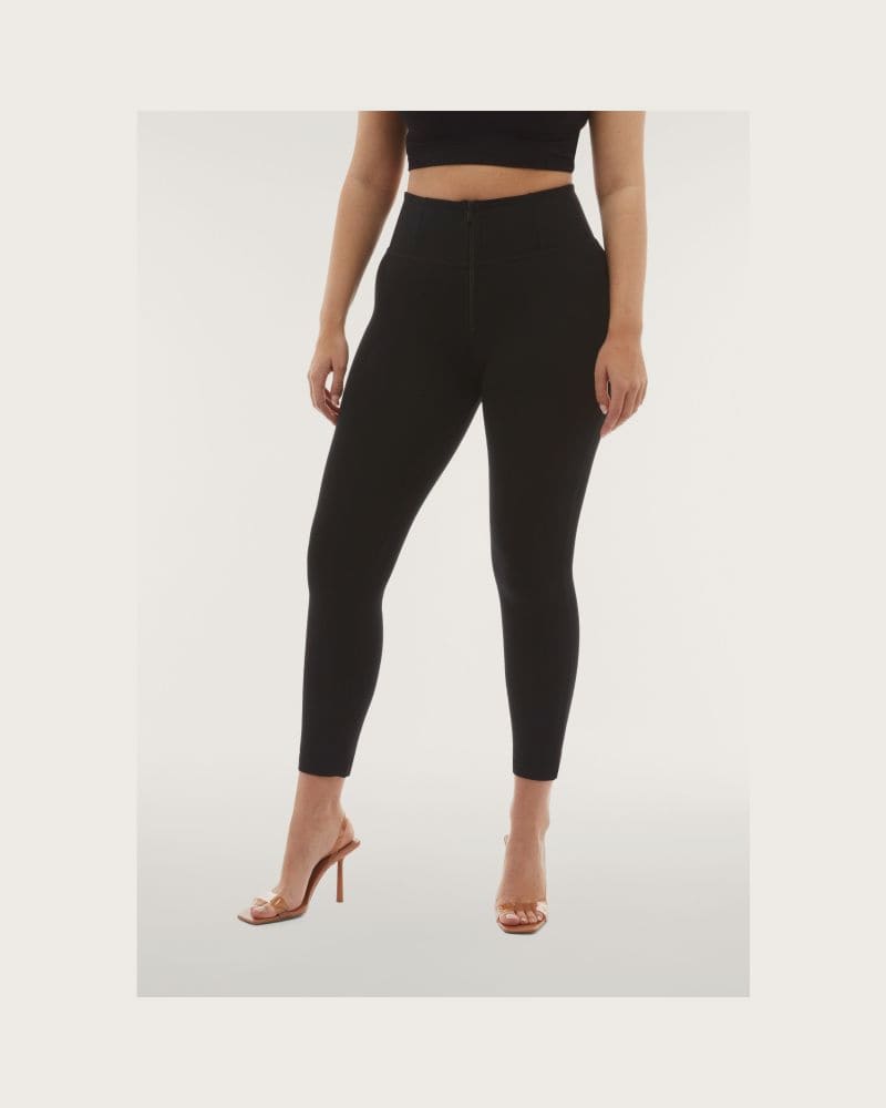 Dámske jeggings nohavice FREDDY WR.UP® superskinny push up 7 8 trousers with high waist and zip-Black – fotka 2