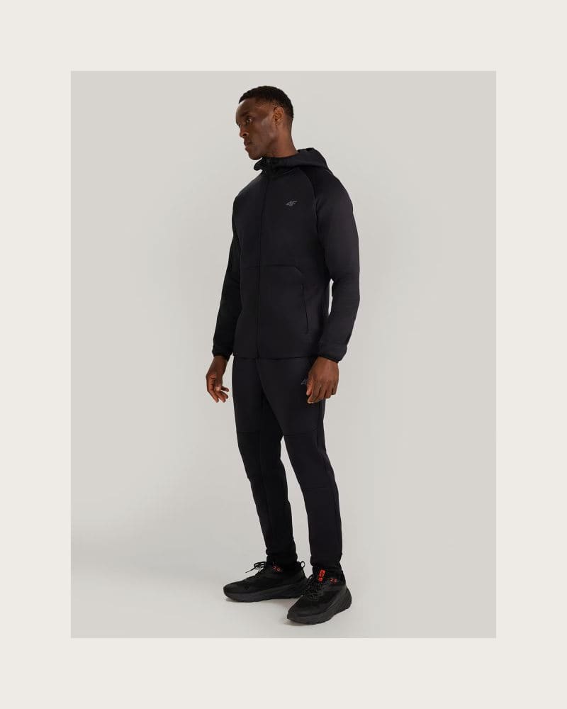 Pánska zateplená tréningová mikina so zipsom 4F SWEATSHIRT FNK M560-WAW25TFSWM560-20S-DEEP BLACK – fotka 4
