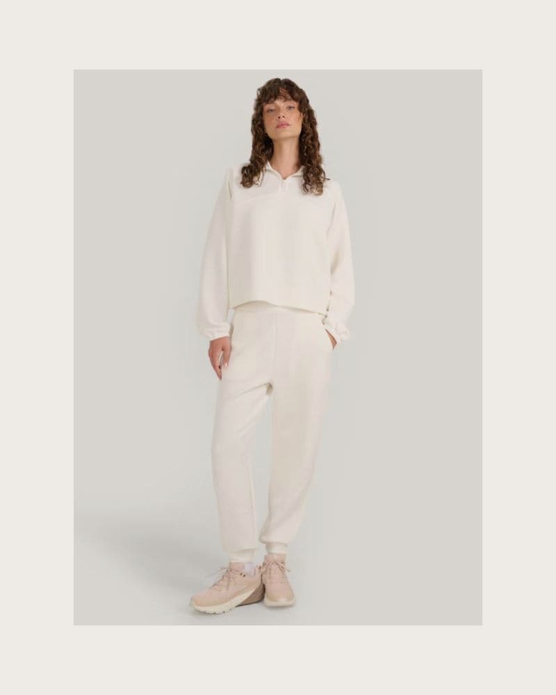 Dámske tepláky 4F TROUSERS CAS F1180-WAW25TTROF1180-11S-OFF WHITE – fotka 2
