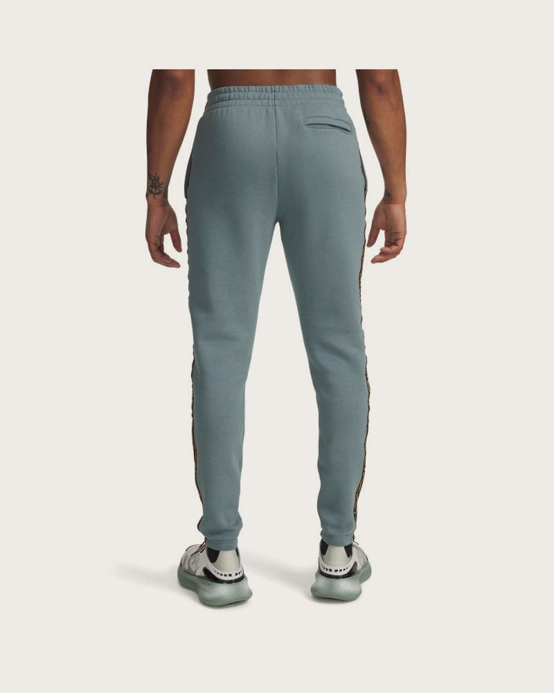 Pánske zateplené tepláky UNDER ARMOUR UA Icon Fleece Jgr Taping – fotka 2