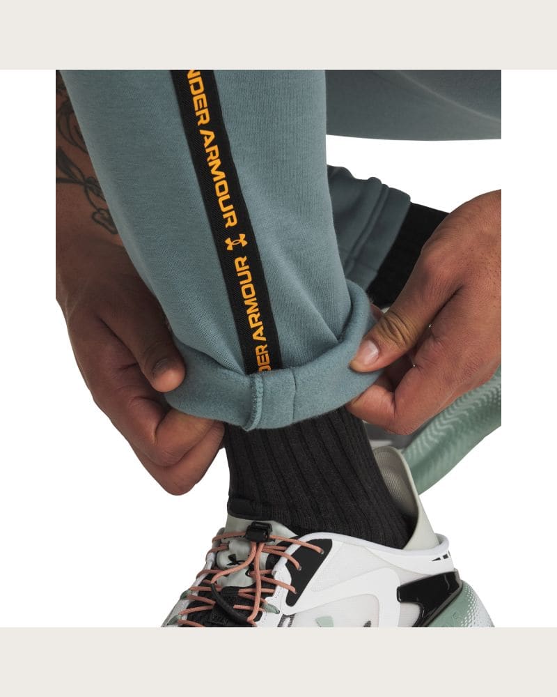 Pánske zateplené tepláky UNDER ARMOUR UA Icon Fleece Jgr Taping – fotka 4