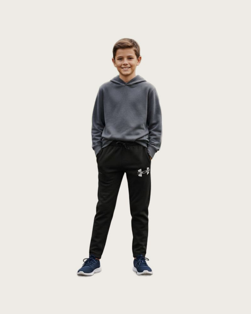 Chlapčenské zateplené tepláky UNDER ARMOUR UA Rival Flc Cblck Grphc Jgr – fotka 2