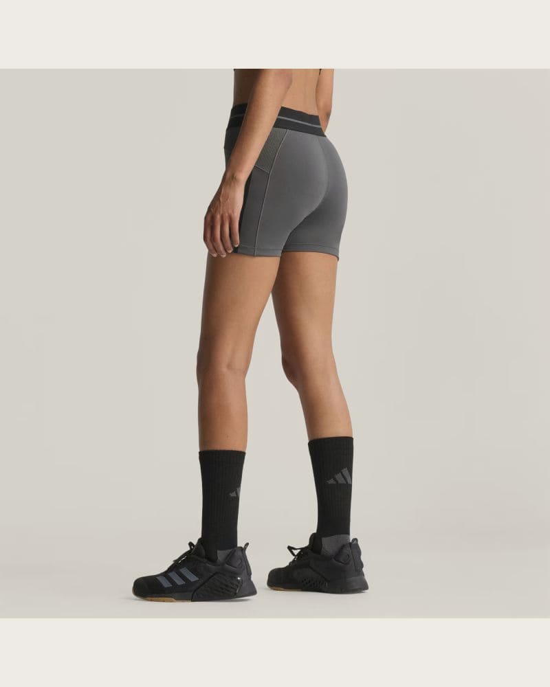 Dámske tréningové kraťasy ADIDAS HYG RIB 1 4 GRESIX BLACK – fotka 3