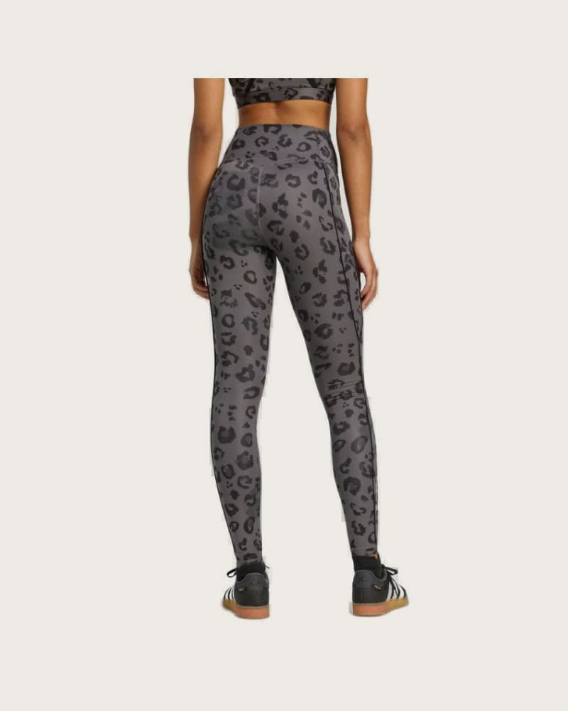 Dámske legíny ADIDAS OPT ESS 1 1 AOP GREY FIVE PRINT – fotka 2