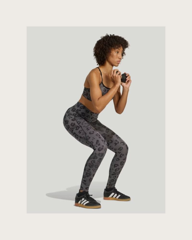 Dámske legíny ADIDAS OPT ESS 1 1 AOP GREY FIVE PRINT – fotka 4