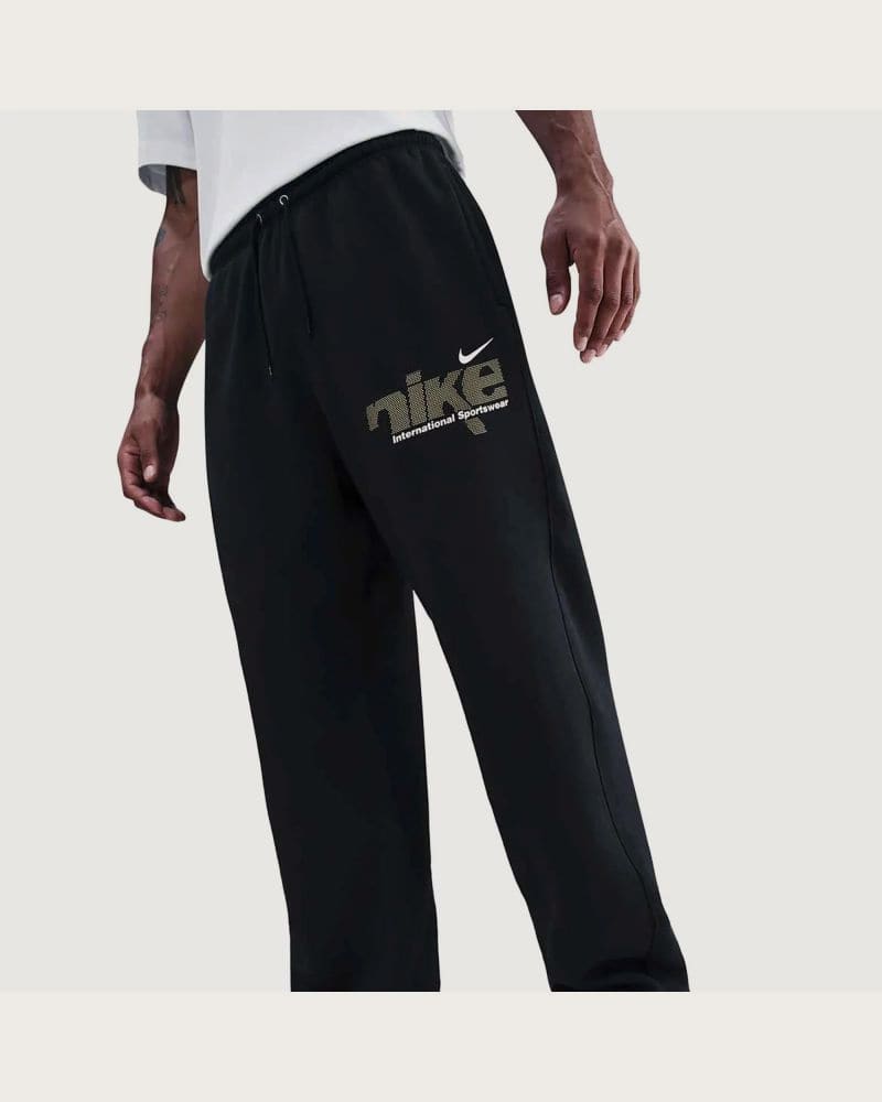 Pánske tepláky NIKE M NK CLUB BNGEE PNT SWSH SPRT BLACK METALLIC GOLD – fotka 2