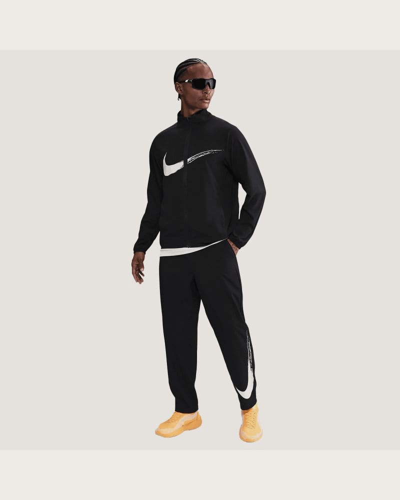 Pánske tepláky NIKE M NK DF FORM PANT ALT GFX BLACK WHITE – fotka 3