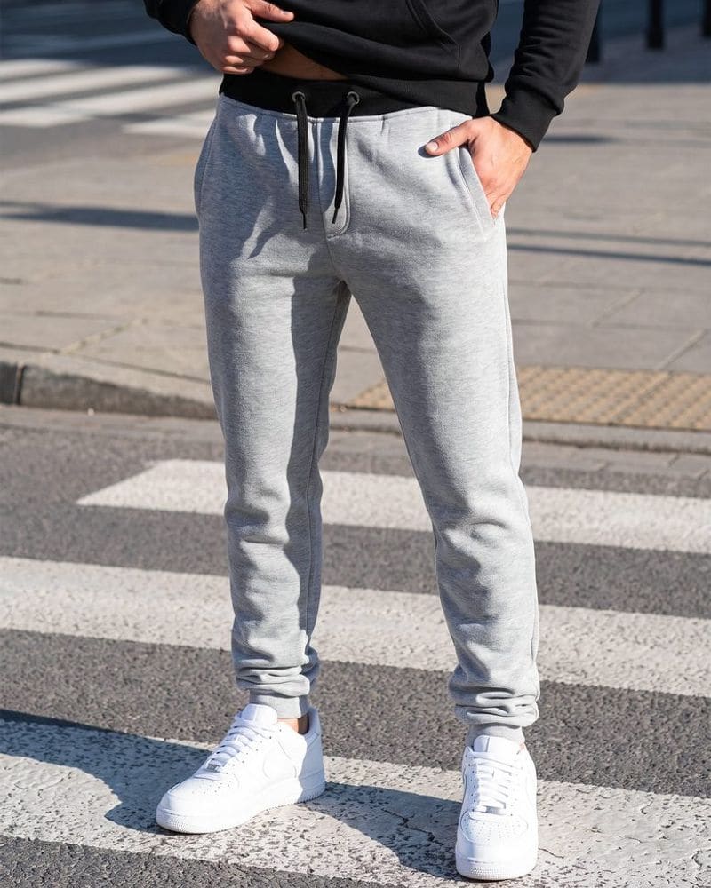 Trendy pánske tepláky v šedom prevedení – fotka 2