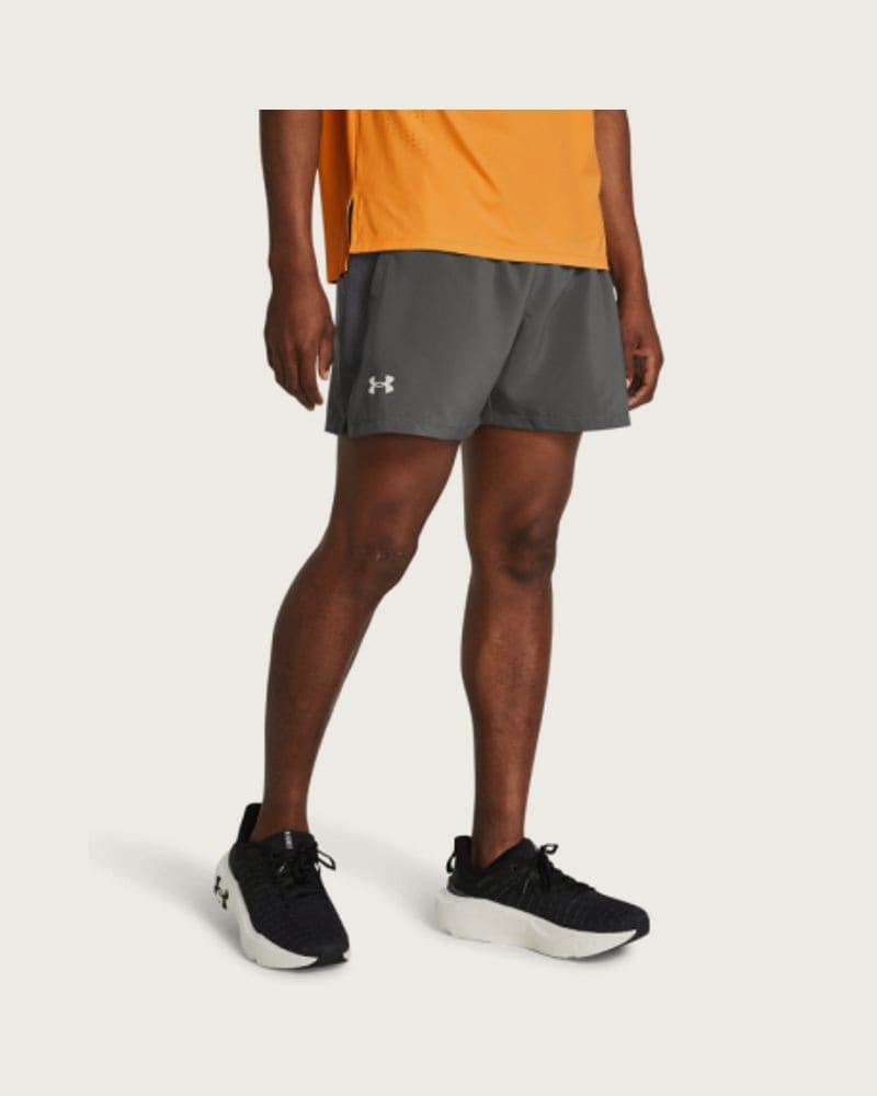 Pánske tréningové kraťasy UNDER ARMOUR UA LAUNCH 5 inch SHORTS-GRY