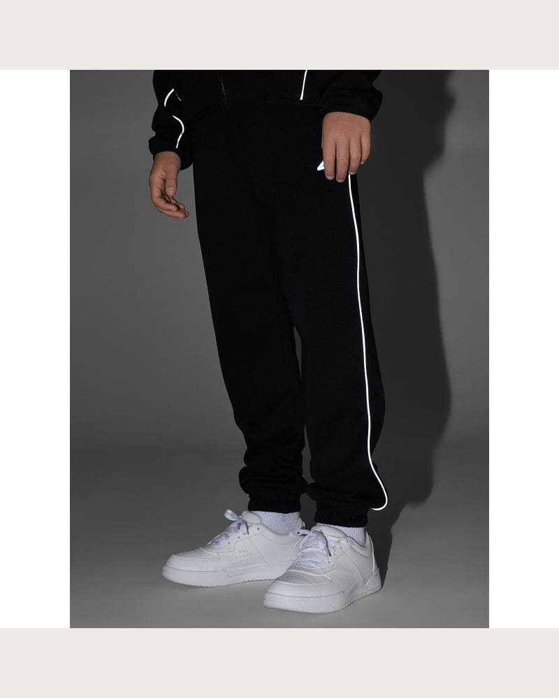 Chlapčenské tepláky 4F JUNIOR TROUSERS FNK M1402-20S-DEEP BLACK – fotka 3