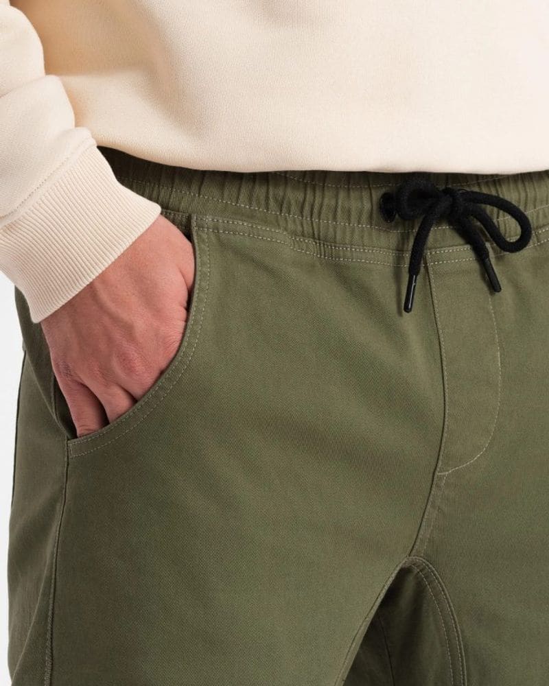 Trendové olivové joggery – fotka 5