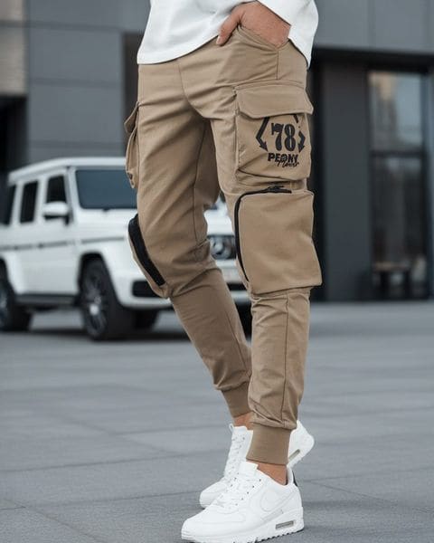 Nadčasové béžové joggery s vreckami