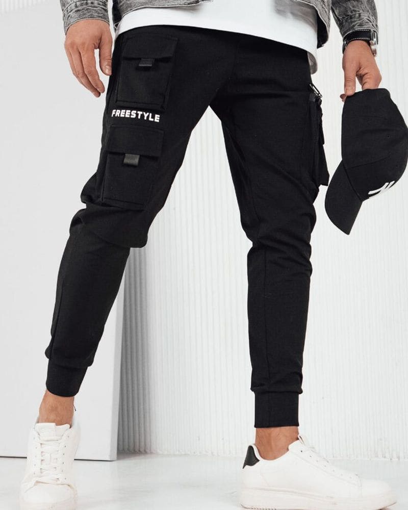 Trendy čierne pánske kapsáčové joggery UP – fotka 5