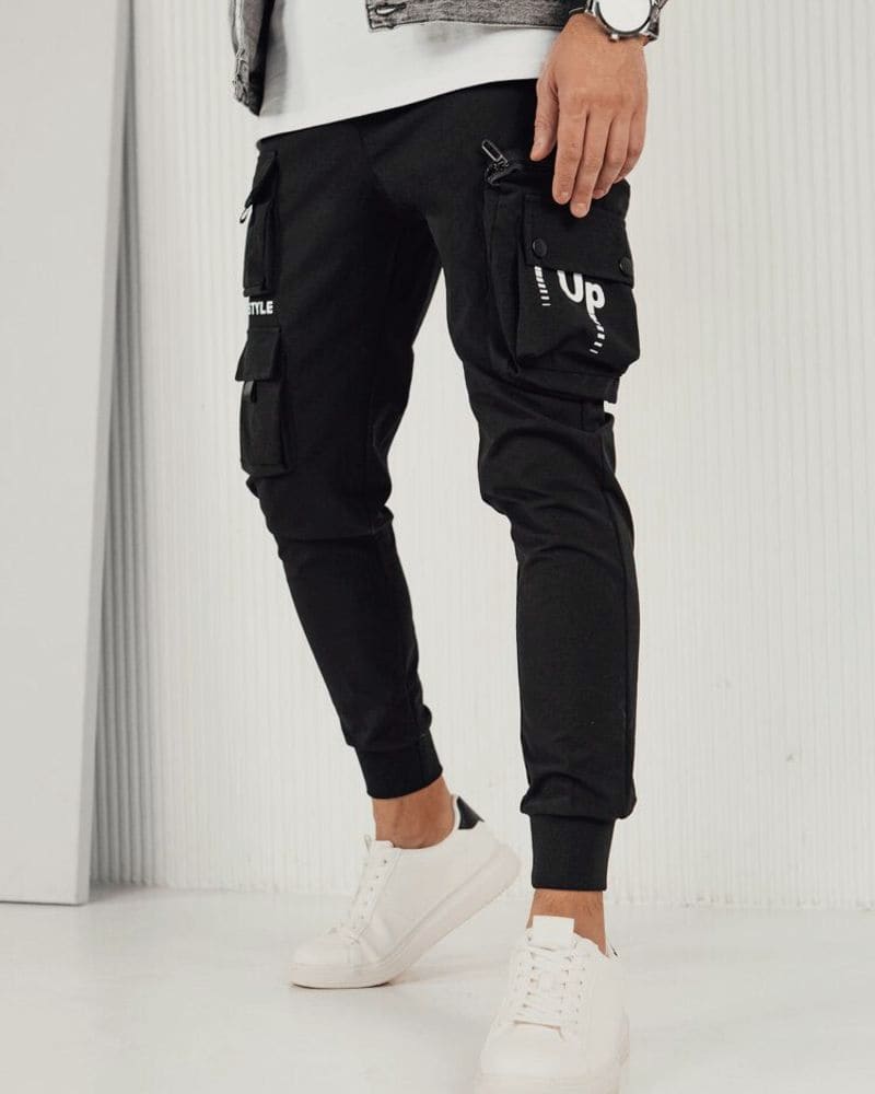 Trendy čierne pánske kapsáčové joggery UP – fotka 6