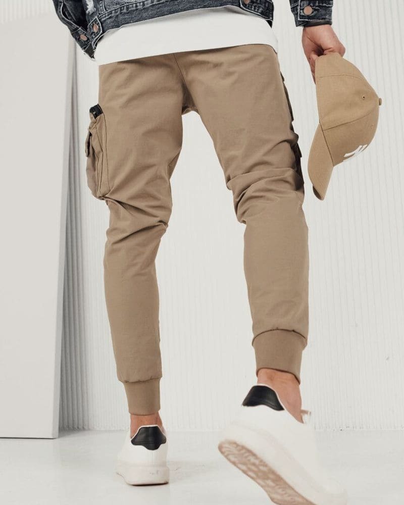 Trendy béžové pánske kapsáčové joggery UP – fotka 8