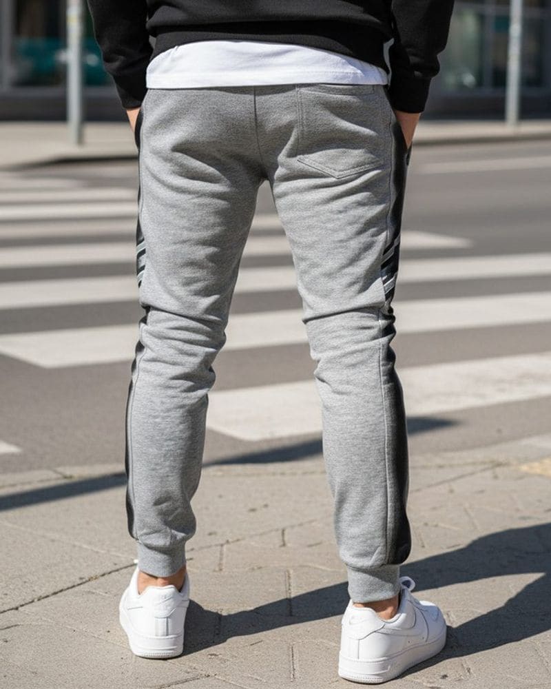 Pohodlné šedé trendy tepláky – fotka 2