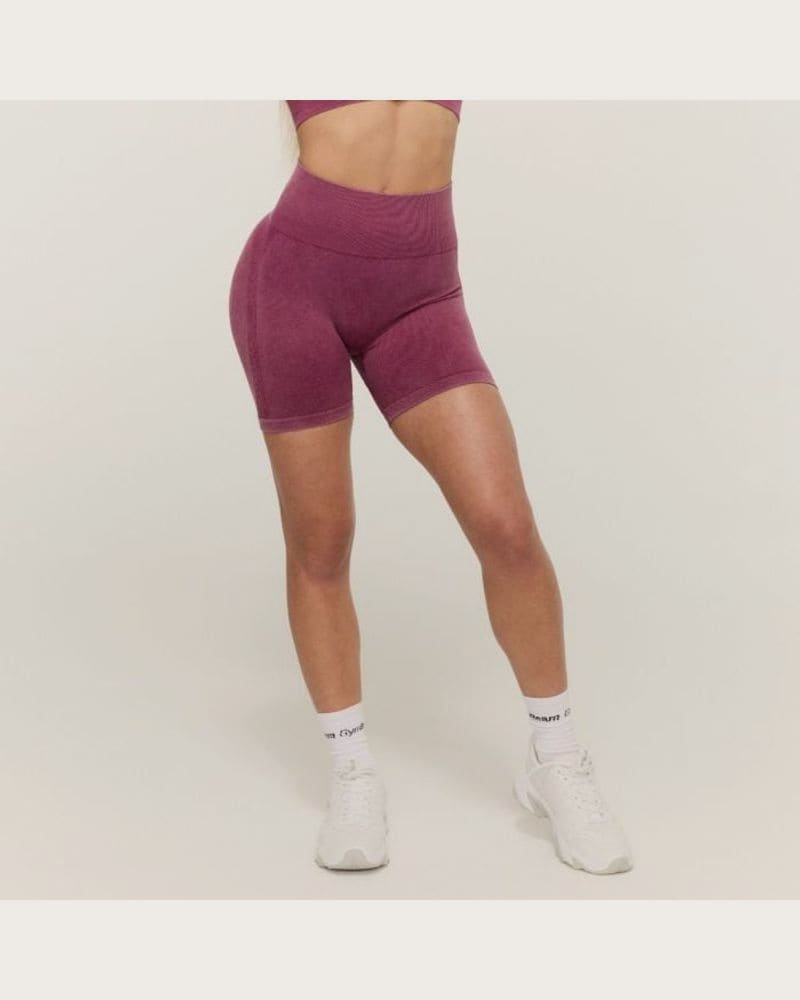 GymBeam Dámske bezšvové šortky Lift Plum XS