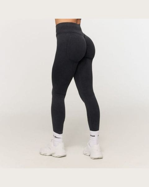 GymBeam Dámske bezšvové legíny Fierce Dark Grey XS