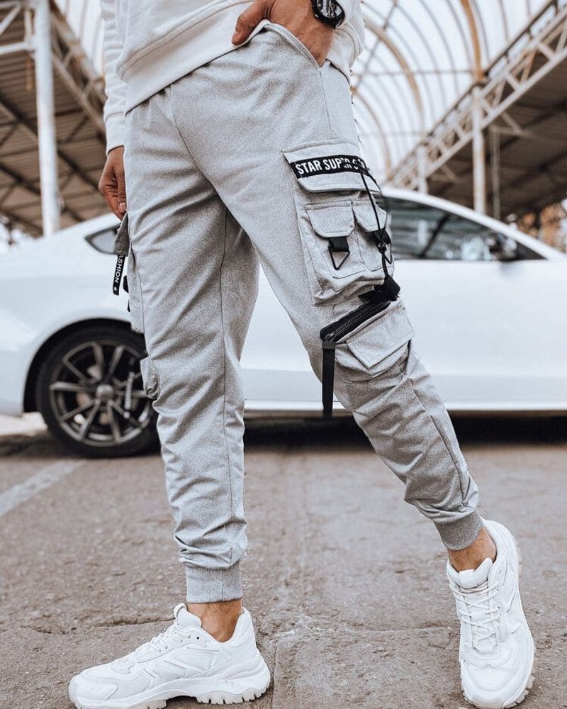 Trendy sivé joggery s vreckami