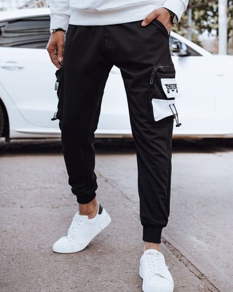 Originálne čierne kapsáčové joggery