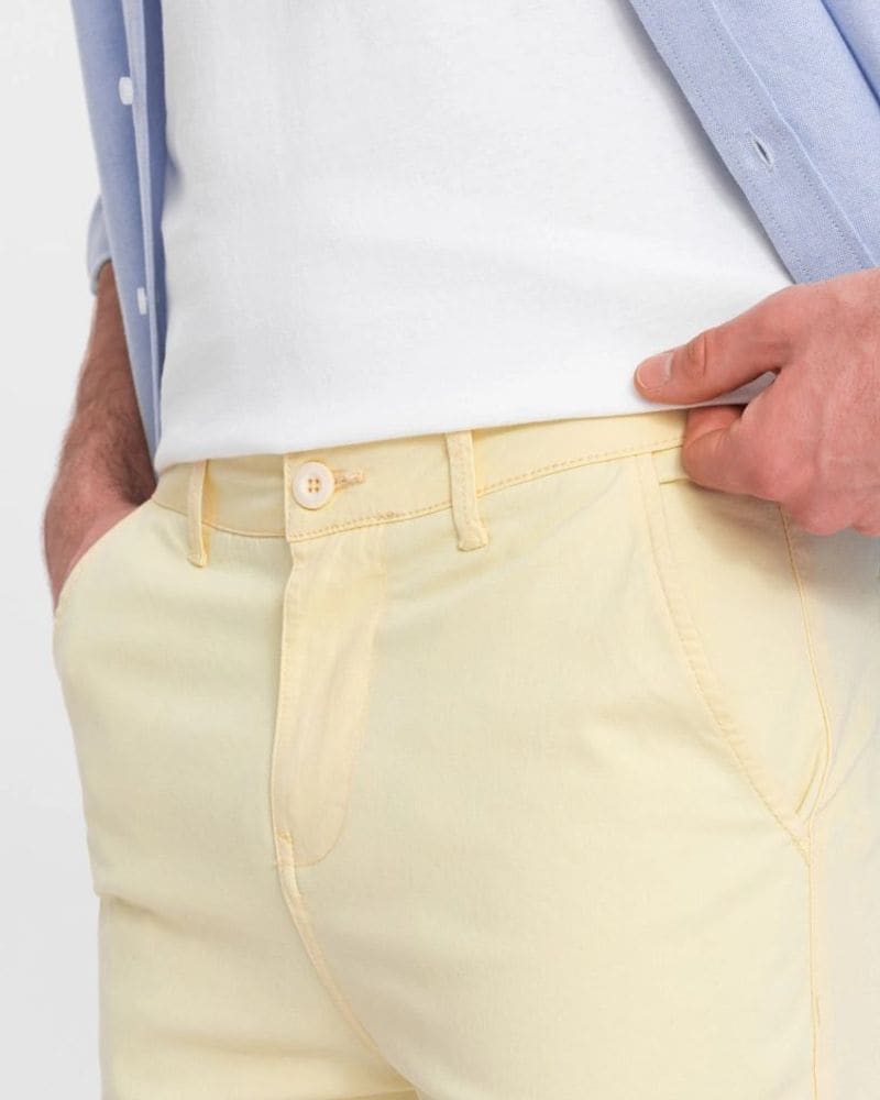 Žlté chinos kraťasy s lemom – fotka 5