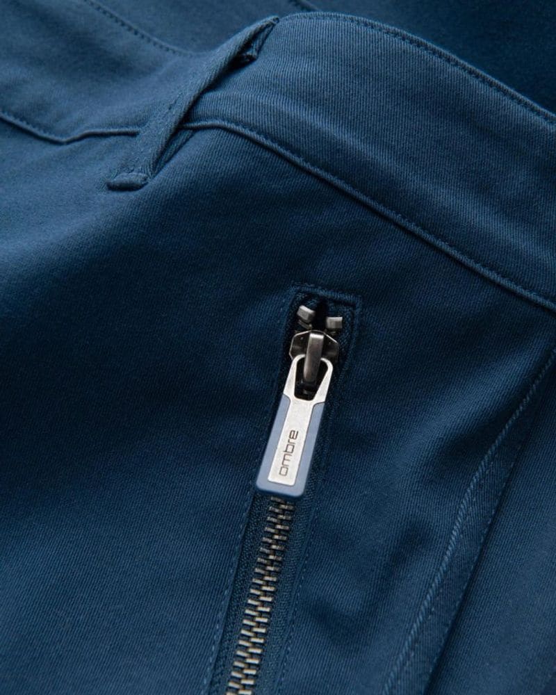 Trendové tmavomodré pánske joggery – fotka 4