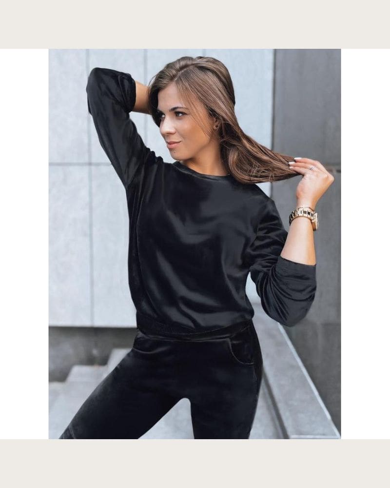 Velúrová čierna súprava – fotka 3