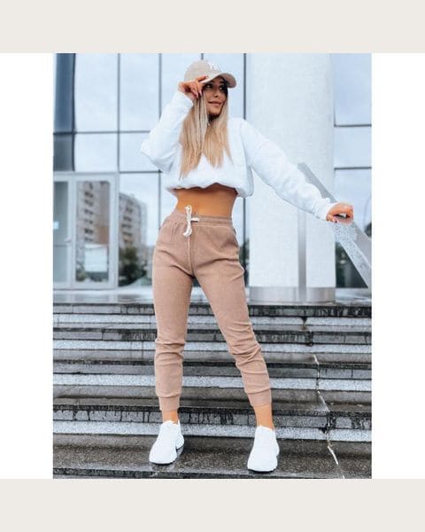 Menčestrové dámske tepláky hnedej farby