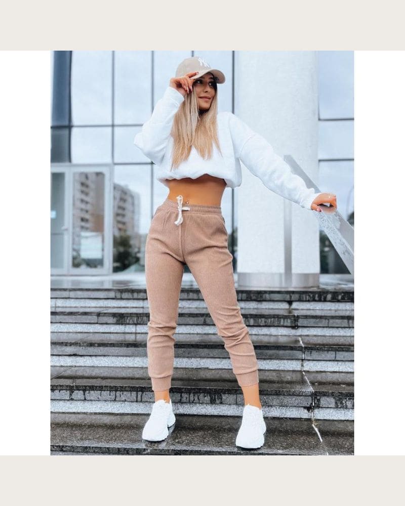 Menčestrové dámske tepláky hnedej farby