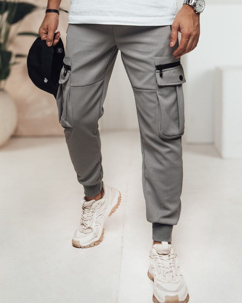 Trendy šedé kapsáčové joggery