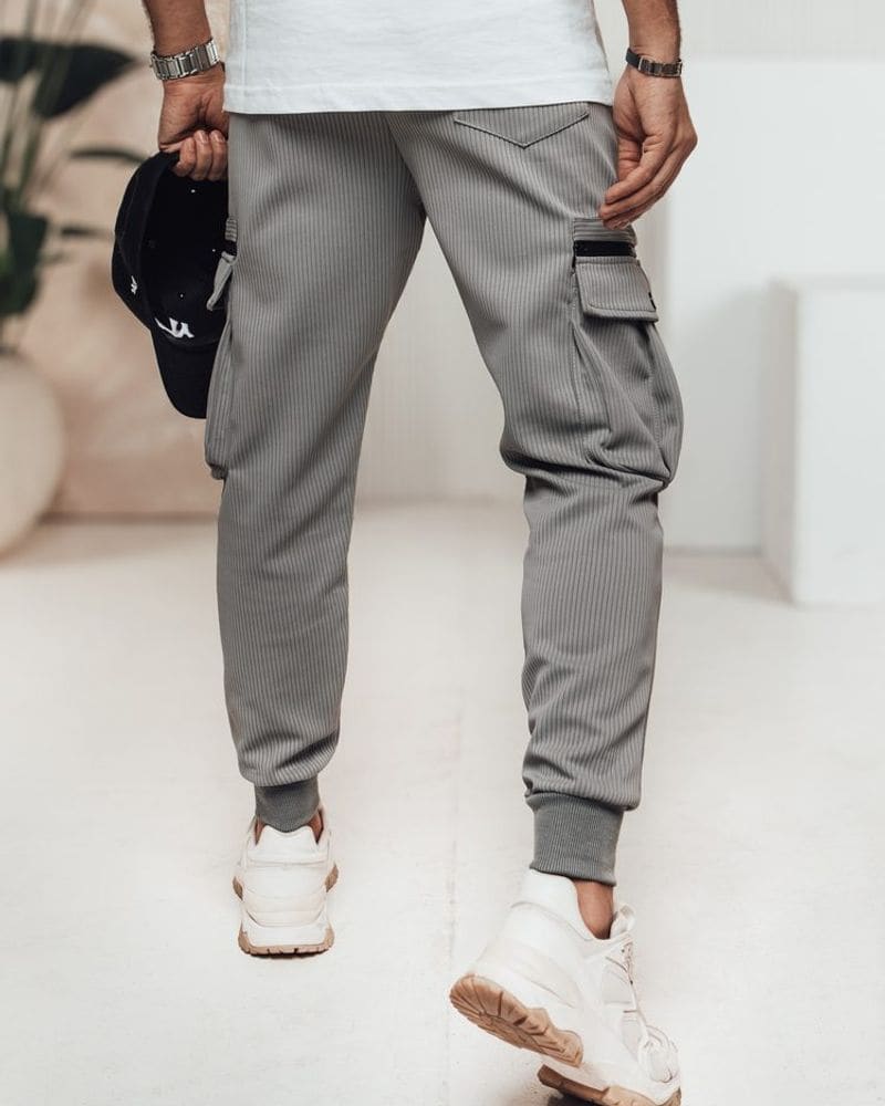 Trendy šedé kapsáčové joggery – fotka 2