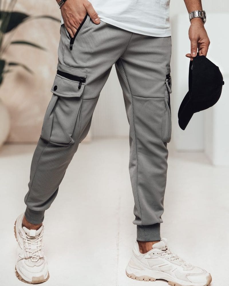 Trendy šedé kapsáčové joggery – fotka 4