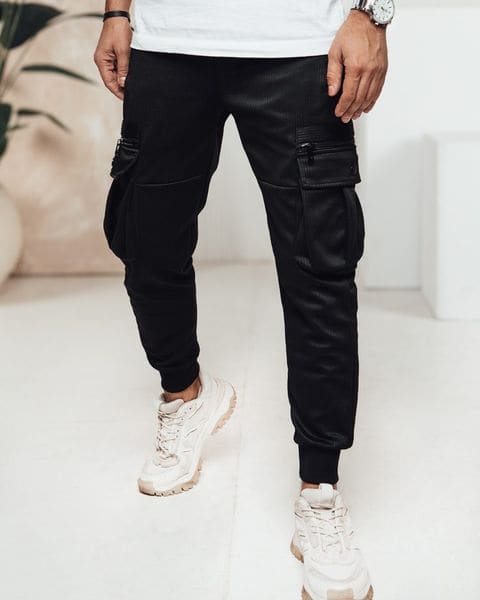 Trendy čierne kapsáčové joggery