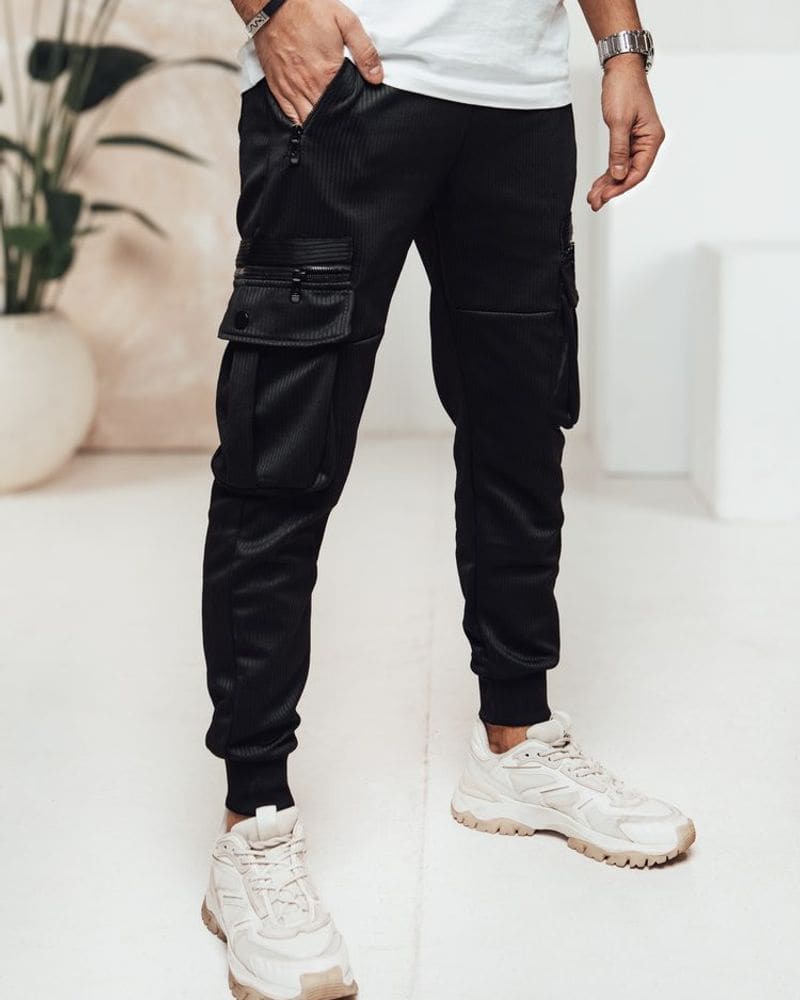Trendy čierne kapsáčové joggery – fotka 4