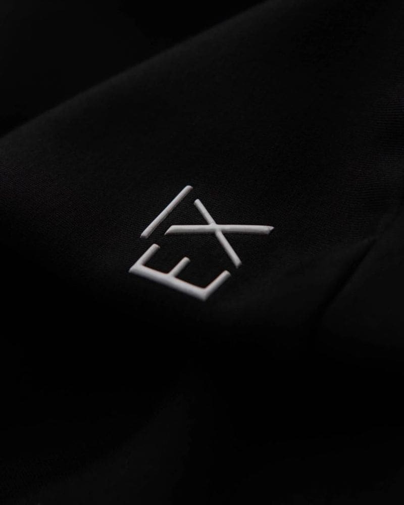 Pánska čierna mikina s logom a s vysokým golierom – fotka 6